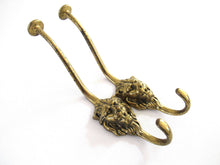 UpperDutch:Wall hook,Set of 2 pcs Lion hooks Solid Brass Lion Head Wall hook - Coat hooks. Decorative animal storage solution, coat hangers.