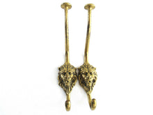 UpperDutch:Wall hook,Set of 2 pcs Lion hooks Solid Brass Lion Head Wall hook - Coat hooks. Decorative animal storage solution, coat hangers.