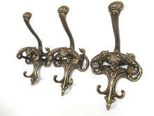 UpperDutch:Wall hook,Set of 3 Vintage Large Ornate Victorian style Coat hooks, made in Italy